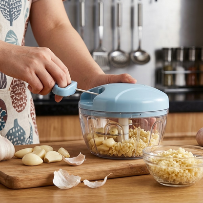 Manual Pull-String Food Chopper – Handheld Garlic and Vegetable Mincer